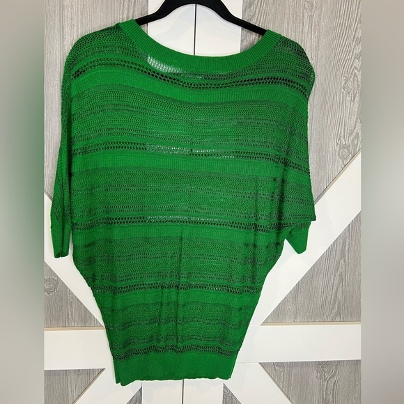 Express Loose Knit Short Sleeve Sweater Kelly Green Small - Picture 3 of 4